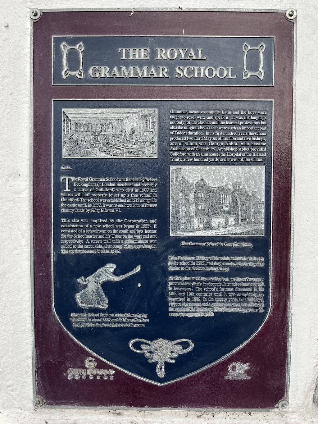 Blue plaque in Guildford for the Royal Grammar School