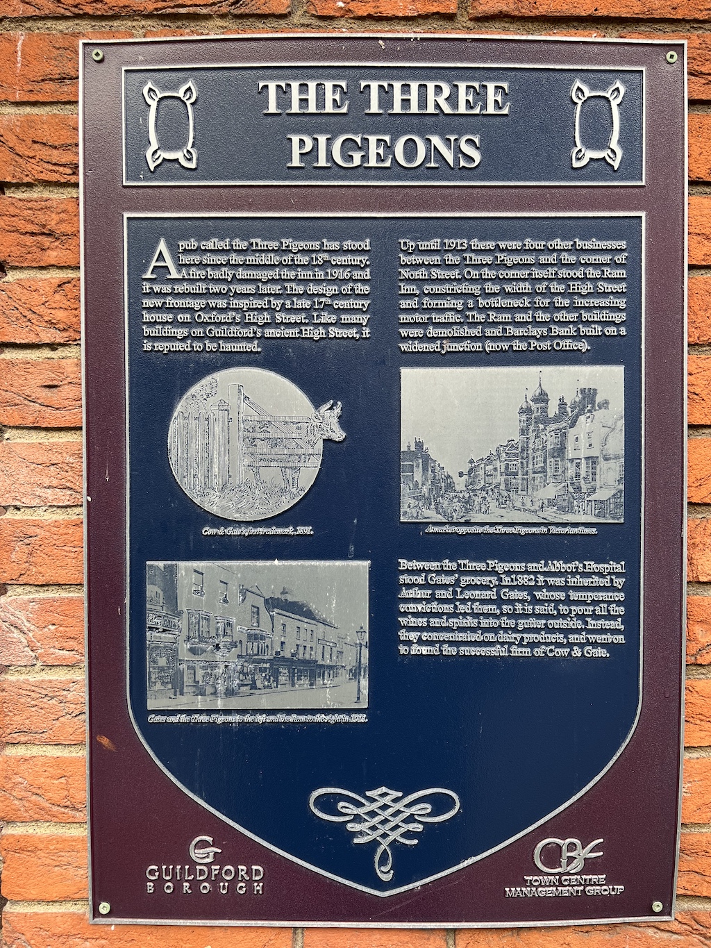 Blue plaque in Guildford for the Three Pigeons