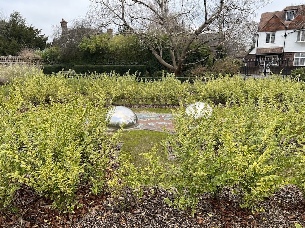 Allen House Gardens Maze